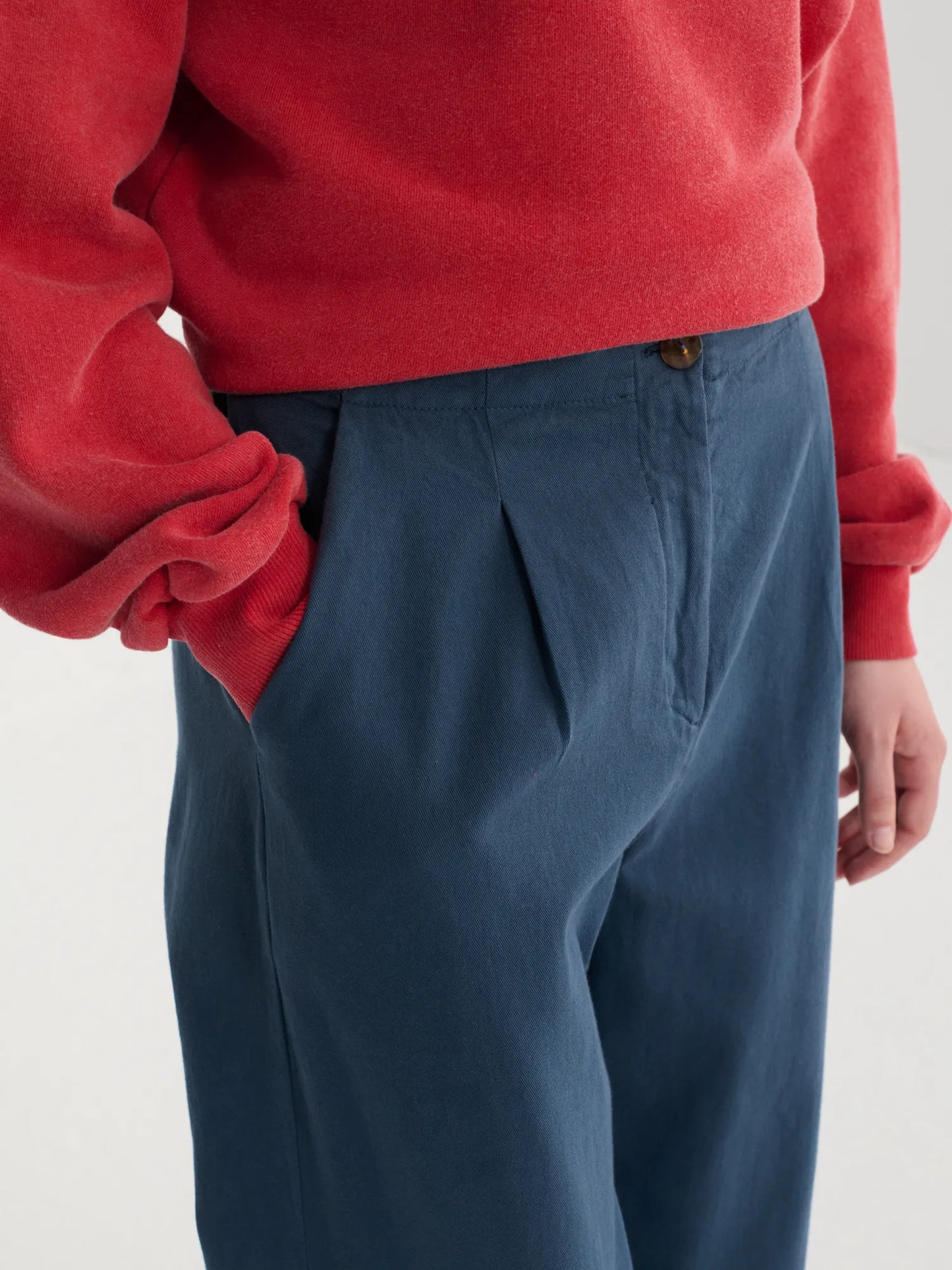 Pantalon droit à plis