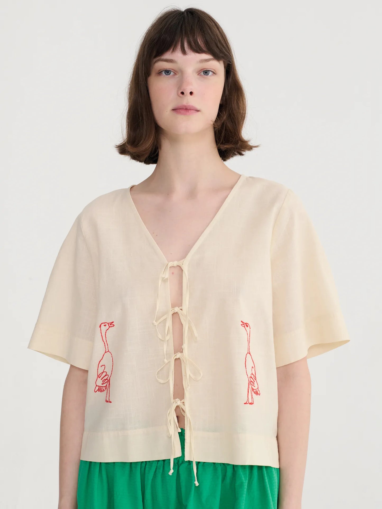 Embroidery tied blouse