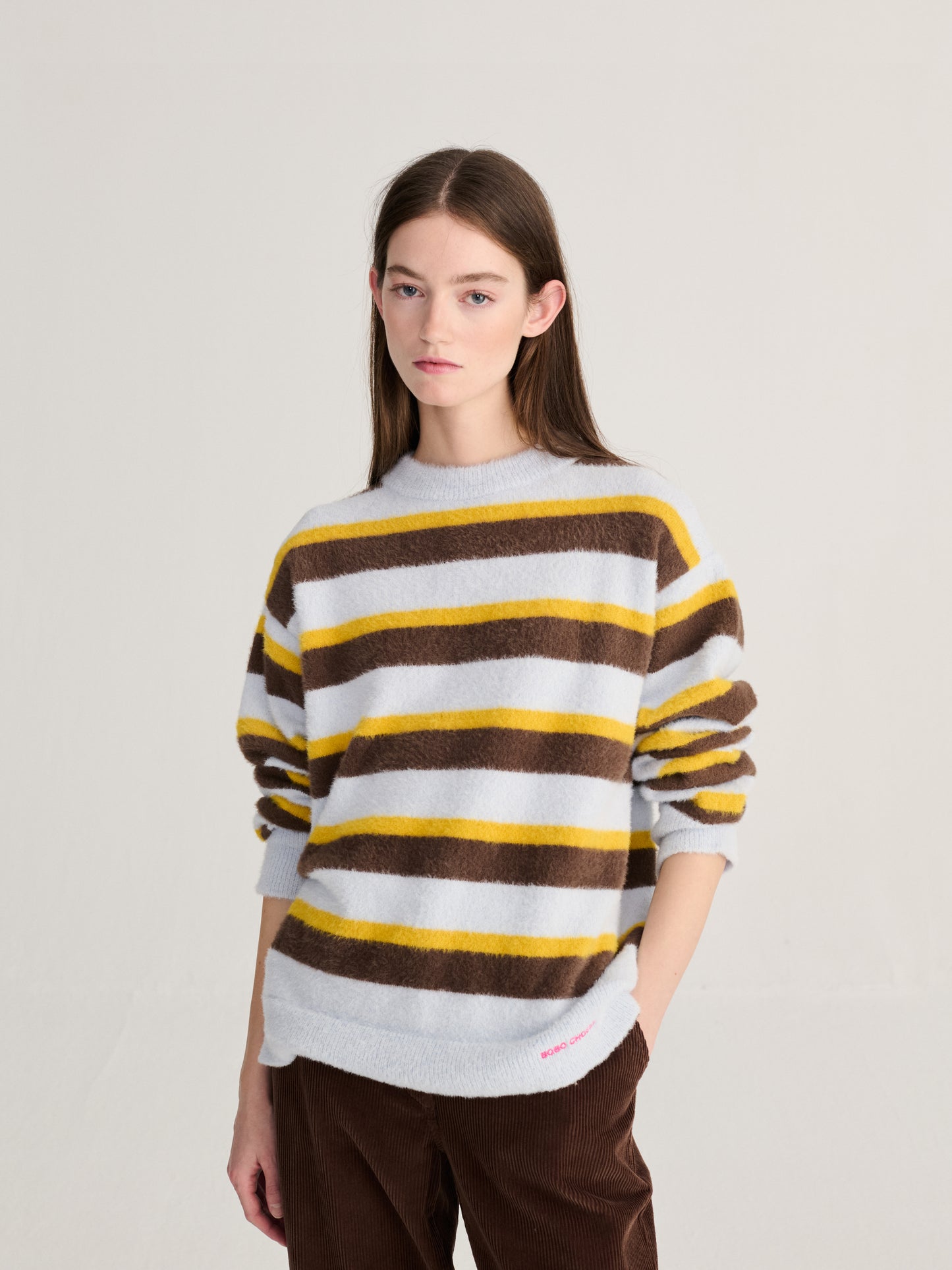 Gestreifter Pullover aus flauschigem Wollmix mit Garn