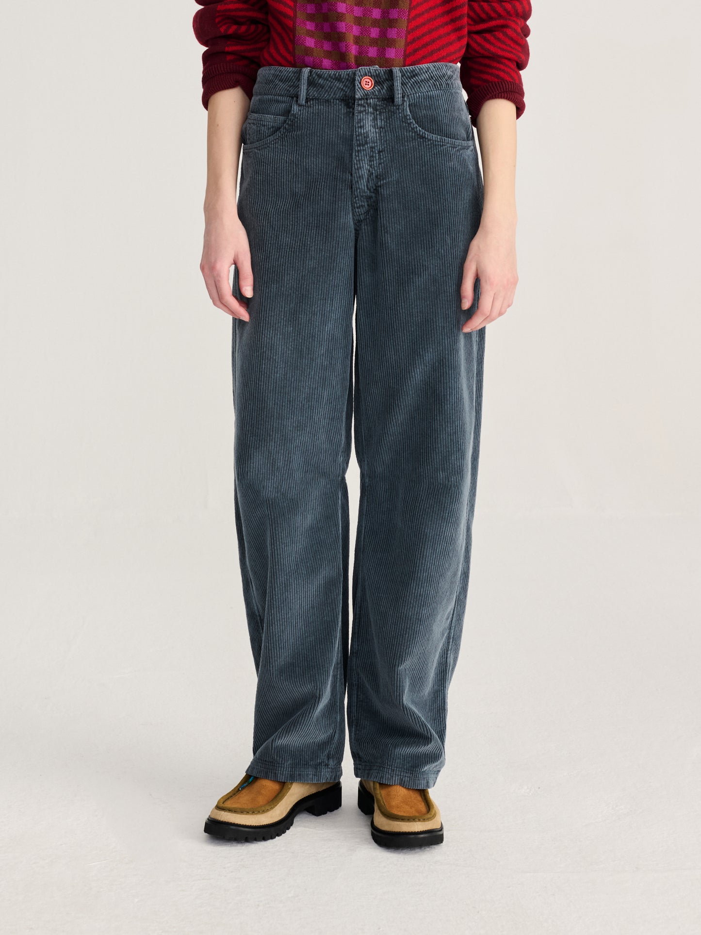 Corduroy barrel trousers