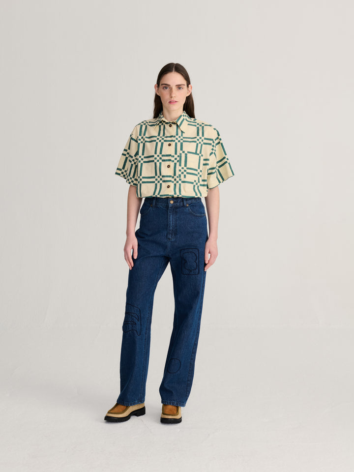 Embroidery washed mid-waist jeans