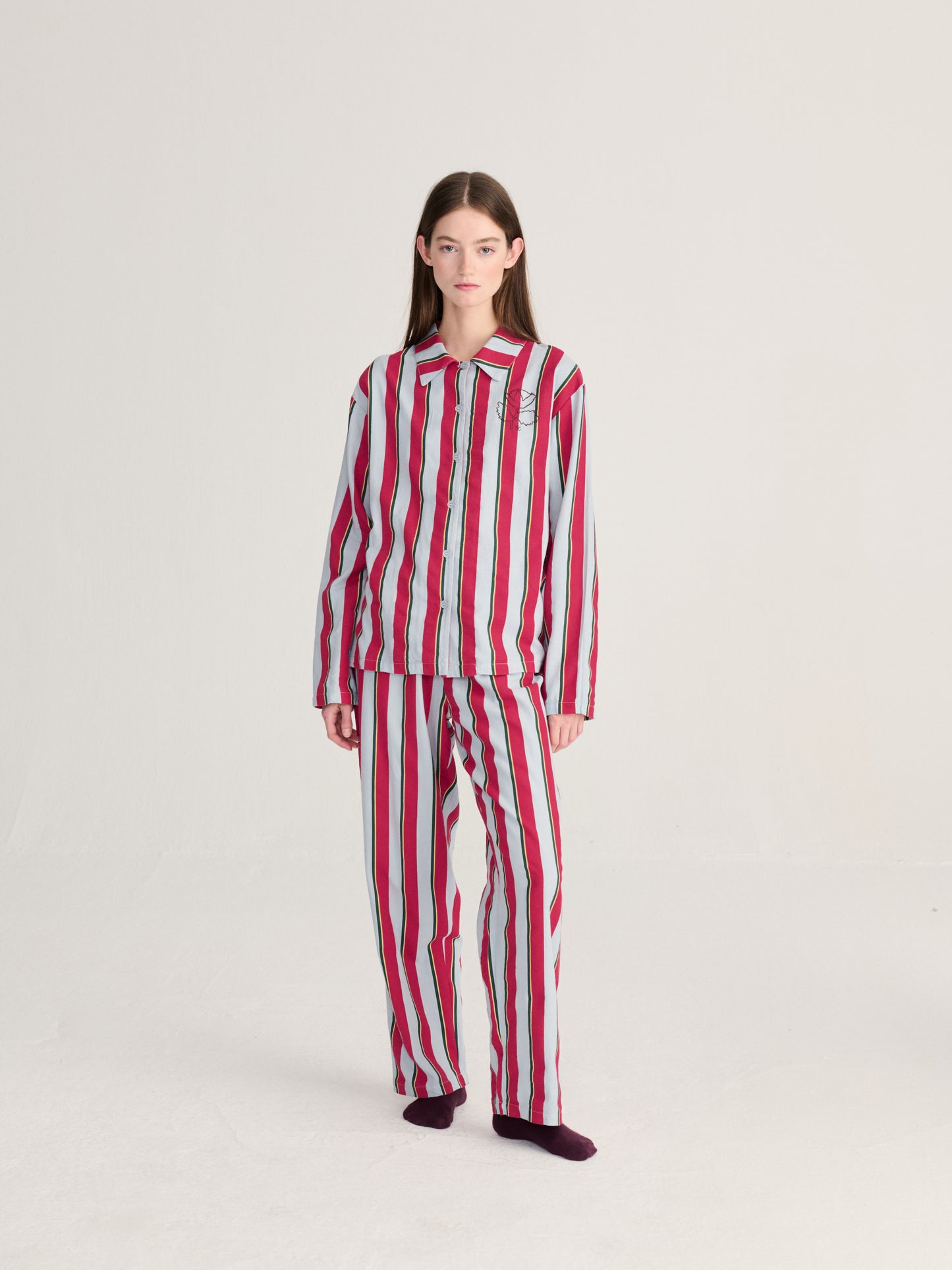 Conjunto de pijama de franela fluida con estampado integral de rayas